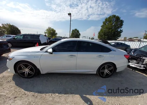 2022 Honda Accord Hybrid Touring z USA, uszkodzony, nr VIN 1HGCV3F98NA022353